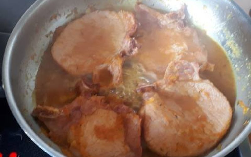 chuletas sajonia con zumo de naranja