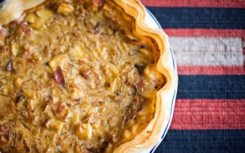 tarta de manzana bacon e idiazabal