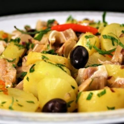 ensalada de patatas y oreja de cerdo