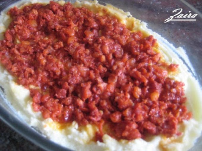 pastel de patatas con picadillo de chorizo